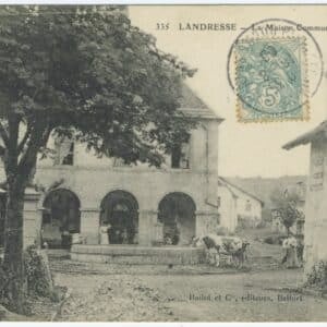 CPA Landresse (Doubs) - La Maison Commune et l'Abreuvoir