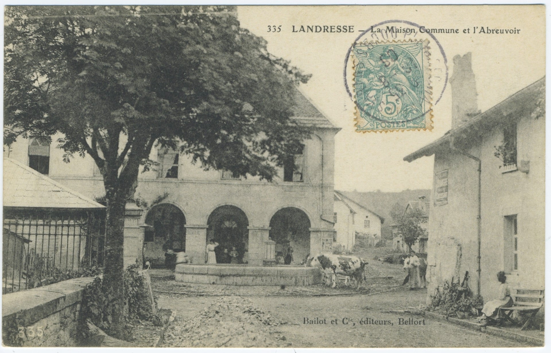 CPA Landresse (Doubs) - La Maison Commune et l'Abreuvoir